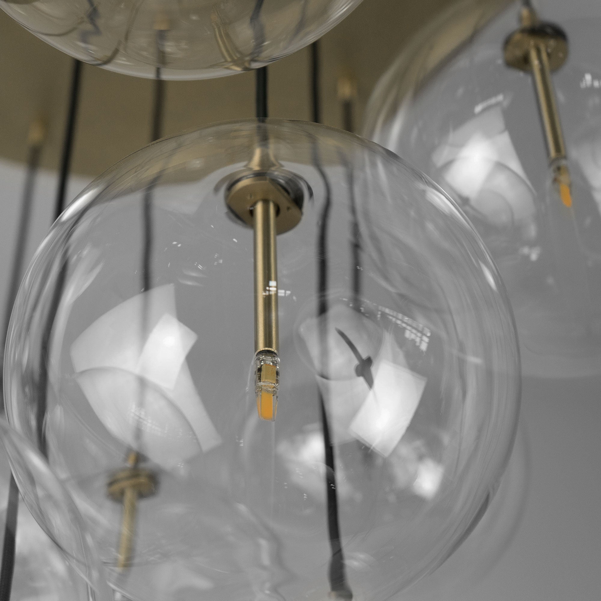 Schwung Cluster Transparent Globe Chandelier 13 Lights